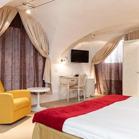 Meriton Old Town Garden 4*