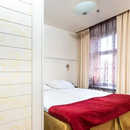 Hotel Meriton Old Town Garden 4*