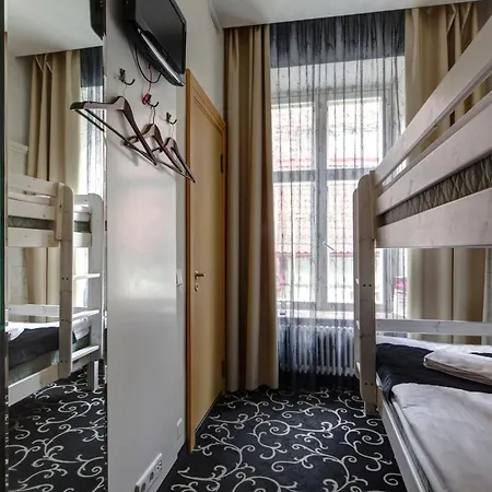 Meriton Old Town Garden Hotel