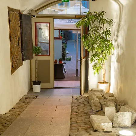 Meriton Old Town Garden 4* Tallin