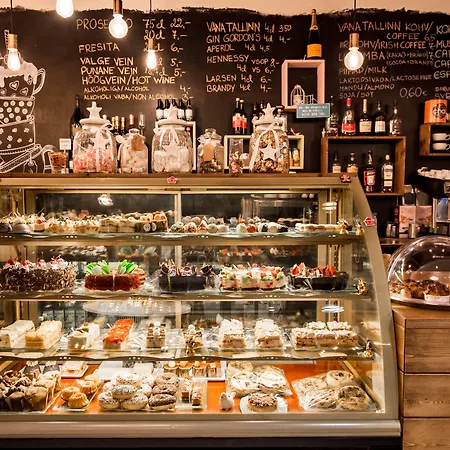 Meriton Old Town Garden 4*