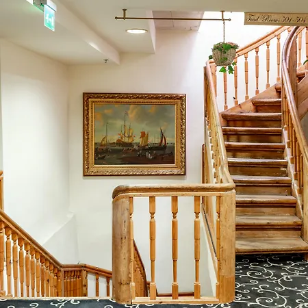 Meriton Old Town Garden Tallinn