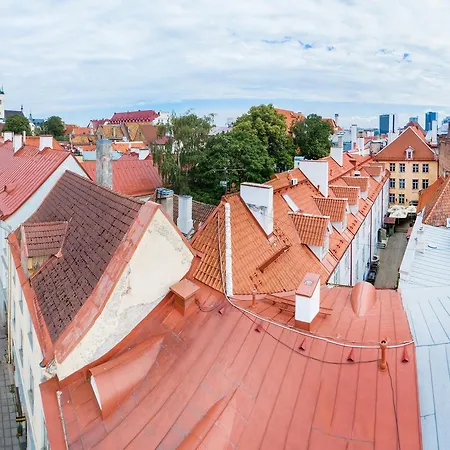 Meriton Old Town Garden 4*