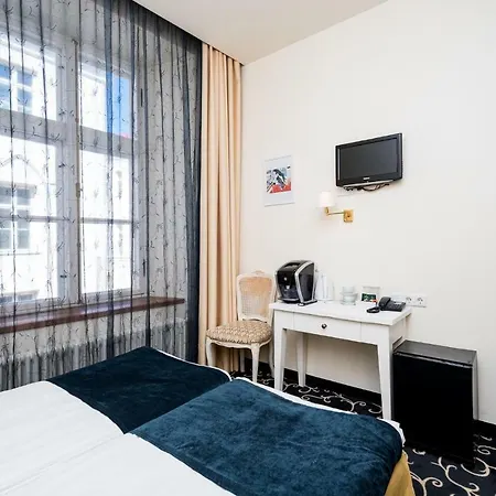 Meriton Old Town Garden 4*