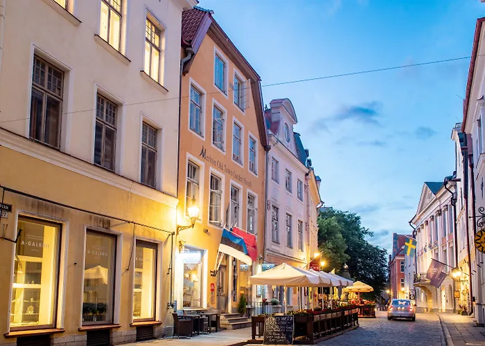 Meriton Old Town Garden Hotel