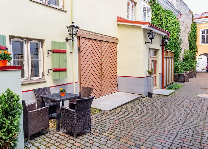 Hotel Meriton Old Town Garden Reval