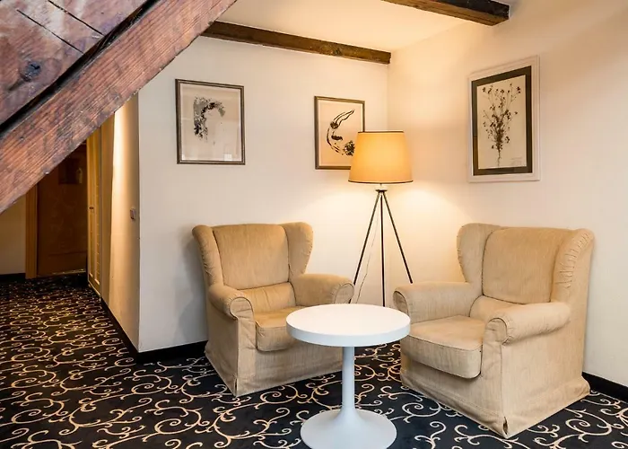 Meriton Old Town Garden 4*