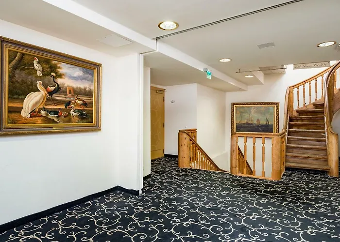 Meriton Old Town Garden 4* Reval