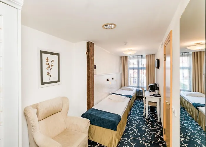 Hotel Meriton Old Town Garden