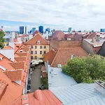 Hotel Meriton Old Town Garden