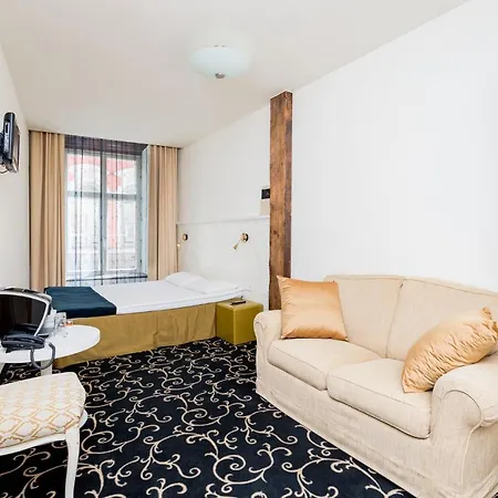 Hotel Meriton Old Town Garden