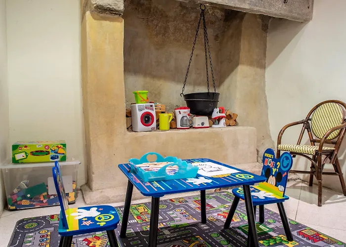 Ξενοδοχείο Meriton Old Town Garden