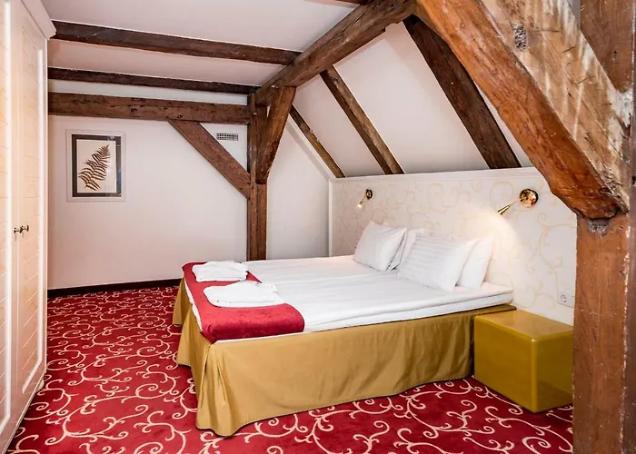 Ξενοδοχείο Meriton Old Town Garden